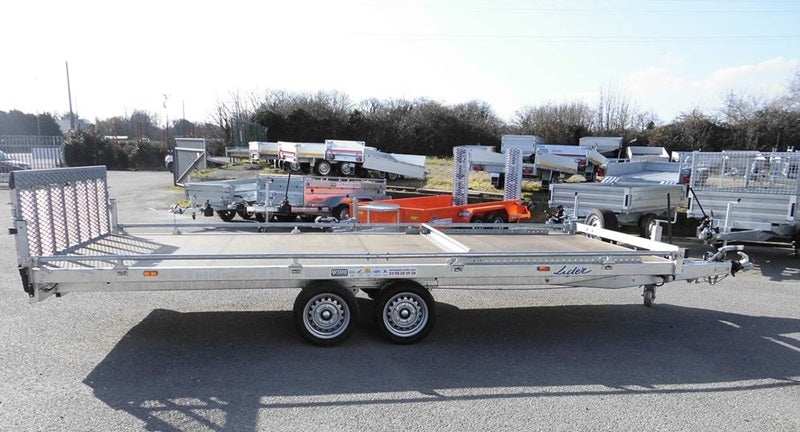 Remorque plateau LIDER à roues – PTAC : 3 500 kg – 2 essieux freinés – 506 x 215 cm